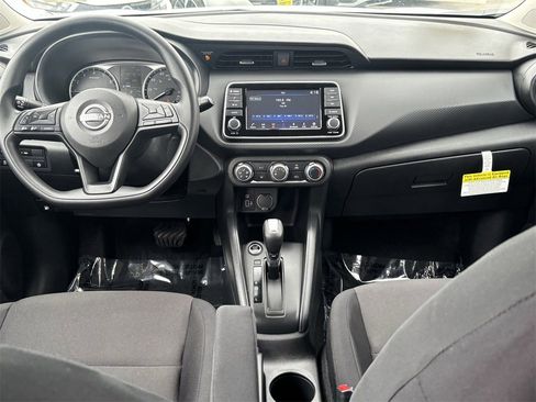 New 2025 Nissan Kicks Play S image 18