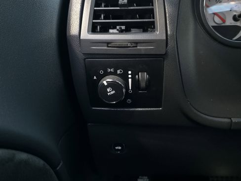 Used 2012 Dodge Challenger SRT8 w/ Premium Sound Group image 29