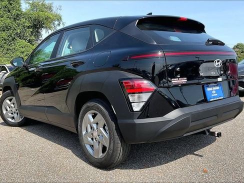 Certified 2026 Hyundai Kona SE FWD image 4