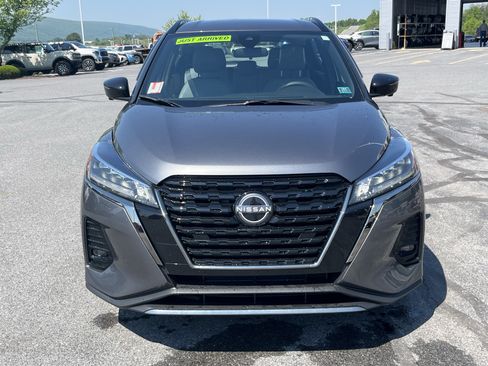 Used 2024 Nissan Kicks SR w/ SR Premium Package FWD image 13