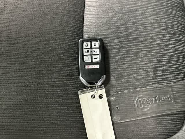 Used 2018 Honda Odyssey EX image 32