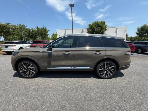 New 2025 Lincoln Aviator Reserve w/ Equipment Group 201A image 3