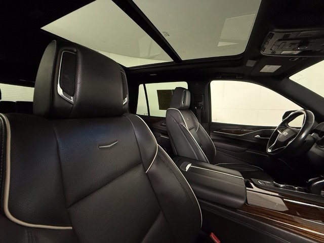 Used 2022 Cadillac Escalade Premium Luxury AWD/4WD image 30