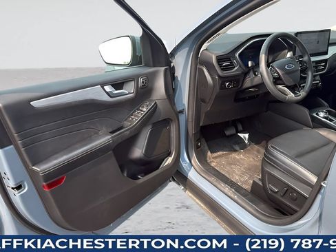 Used 2023 Ford Escape Platinum AWD/4WD image 24