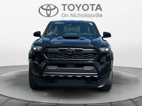 Used 2024 Toyota Tacoma TRD Sport w/ TRD Sport Upgrade Package AWD/4WD image 9