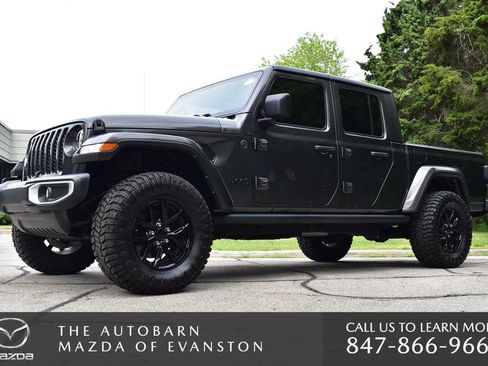 Used 2022 Jeep Gladiator Sport AWD/4WD image 13