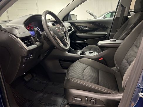 Certified 2022 GMC Terrain SLE w/ Driver Convenience Package image 9