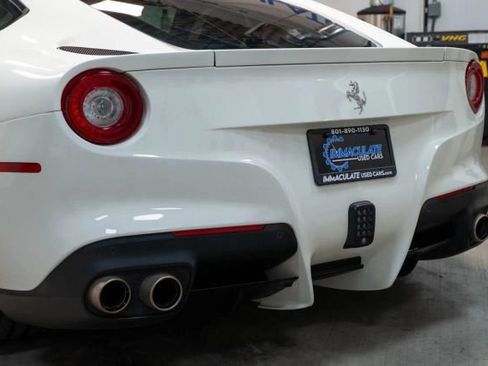 Used 2016 Ferrari F12 Berlinetta RWD image 6