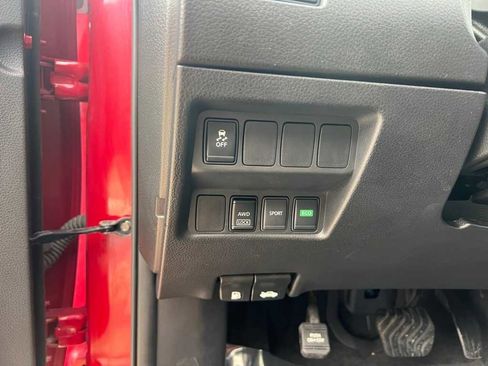 Used 2017 Nissan Rogue S image 17