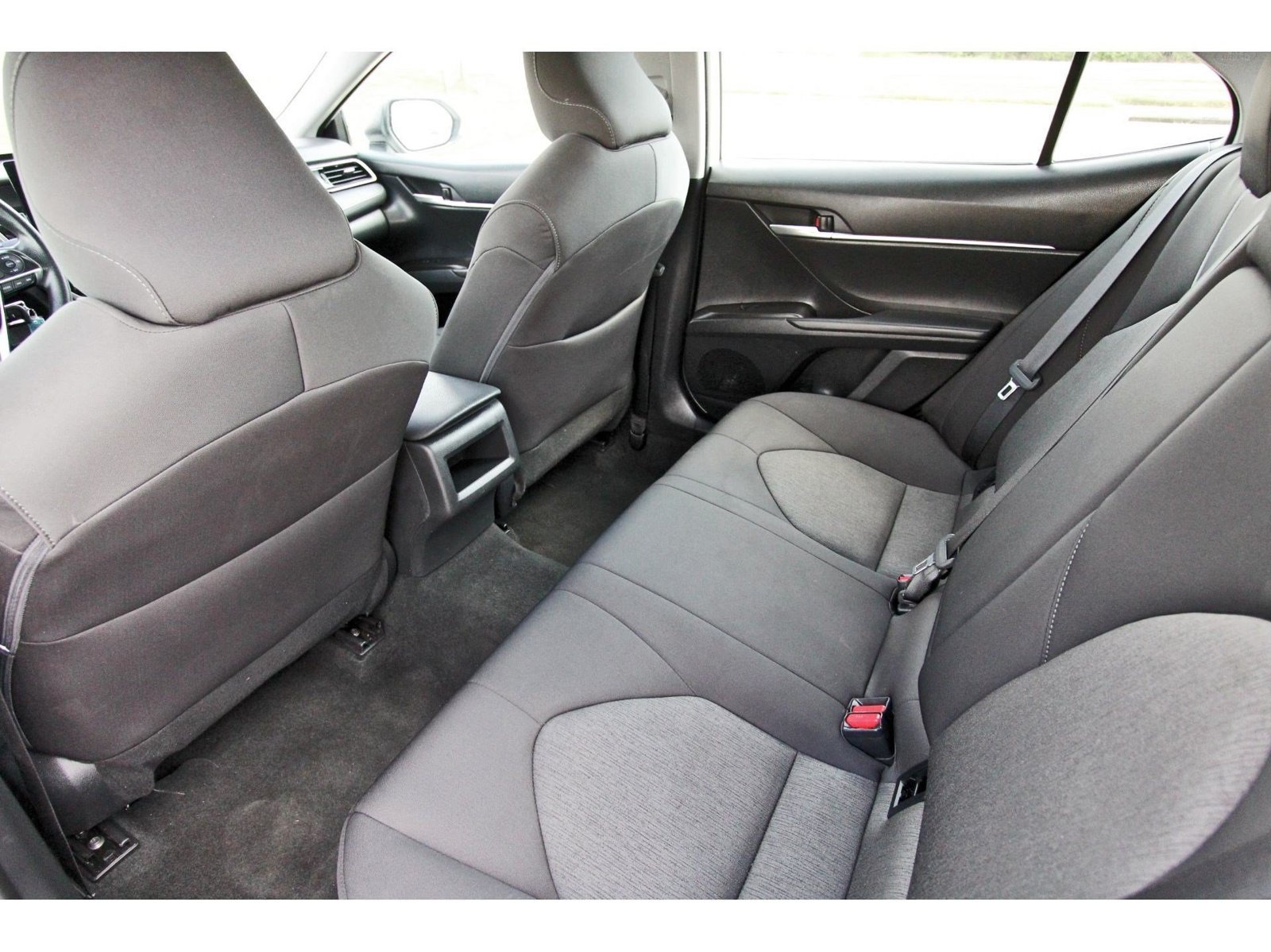 Used 2023 Toyota Camry LE FWD image 30