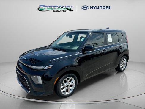 Used 2022 Kia Soul LX w/ Technology Package FWD image 4