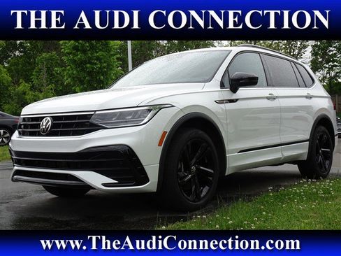 Used 2023 Volkswagen Tiguan SE R-Line AWD/4WD image 1