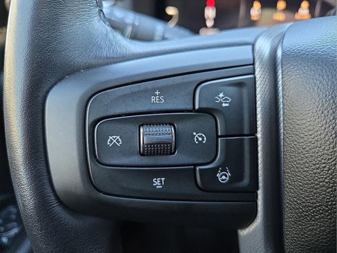 Used 2023 GMC Yukon Denali w/ Denali Reserve Package image 18