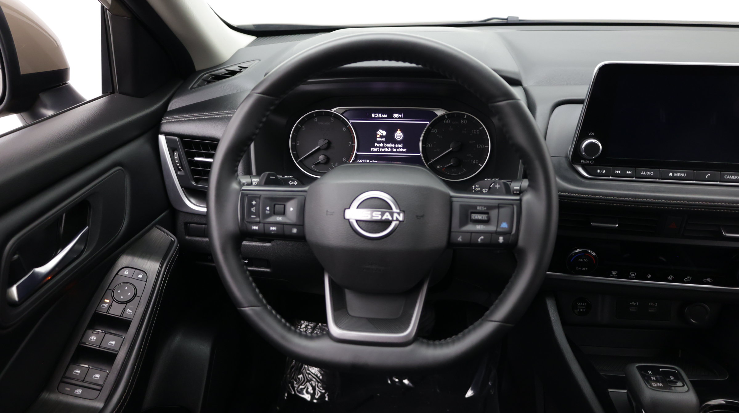 Used 2025 Nissan Rogue SV FWD image 28