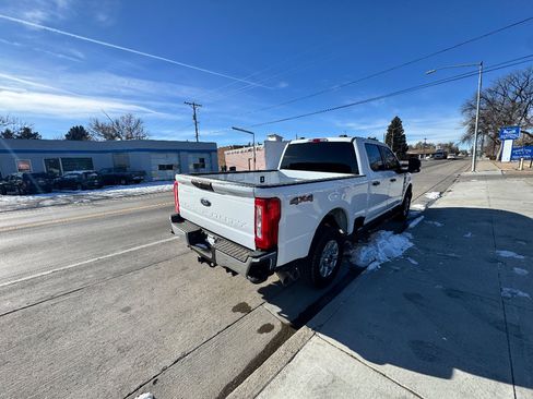 Used 2024 Ford F250 XLT image 5