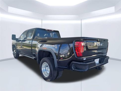Used 2024 GMC Sierra 3500 Denali Ultimate AWD/4WD image 7