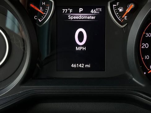 Used 2025 Jeep Wrangler Unlimited Sport AWD/4WD image 35