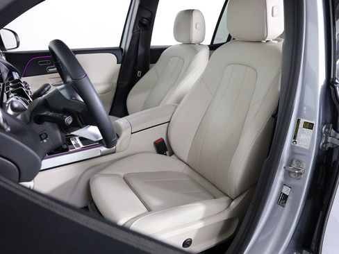 Certified 2026 Mercedes-Benz GLB 250 4MATIC image 40