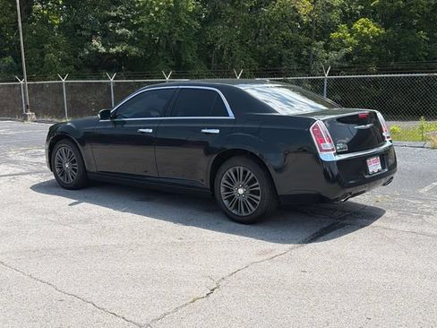Used 2014 Chrysler 300 C AWD/4WD image 5