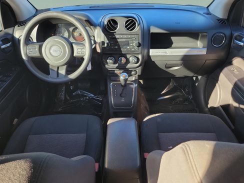 Used 2014 Jeep Compass Sport w/ Power Value Group image 10