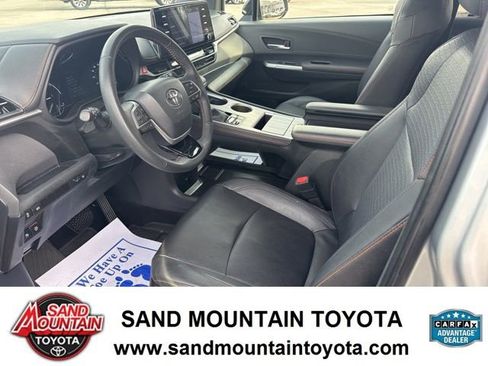 Used 2023 Toyota Sienna XSE image 12