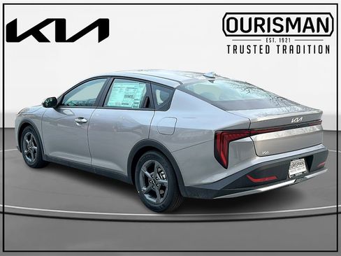 New 2025 Kia K4 LXS image 3