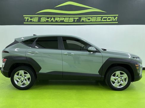 Used 2024 Hyundai Kona SE image 11