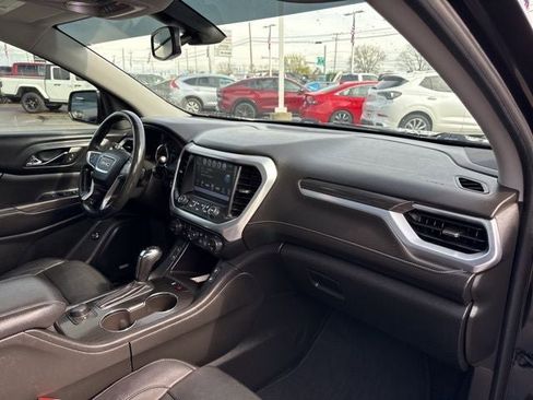Used 2017 GMC Acadia SLT AWD/4WD image 30