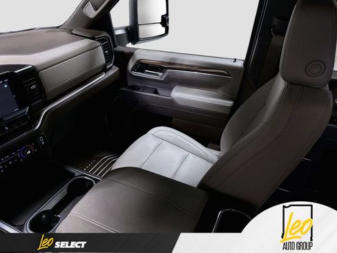 Used 2025 Chevrolet Silverado 3500 LT w/ Z71 Chrome Sport Edition AWD/4WD image 27
