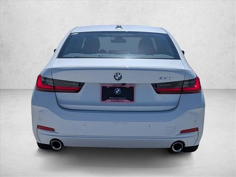 Used 2025 BMW 330i Sedan w/ Convenience Package RWD image 7
