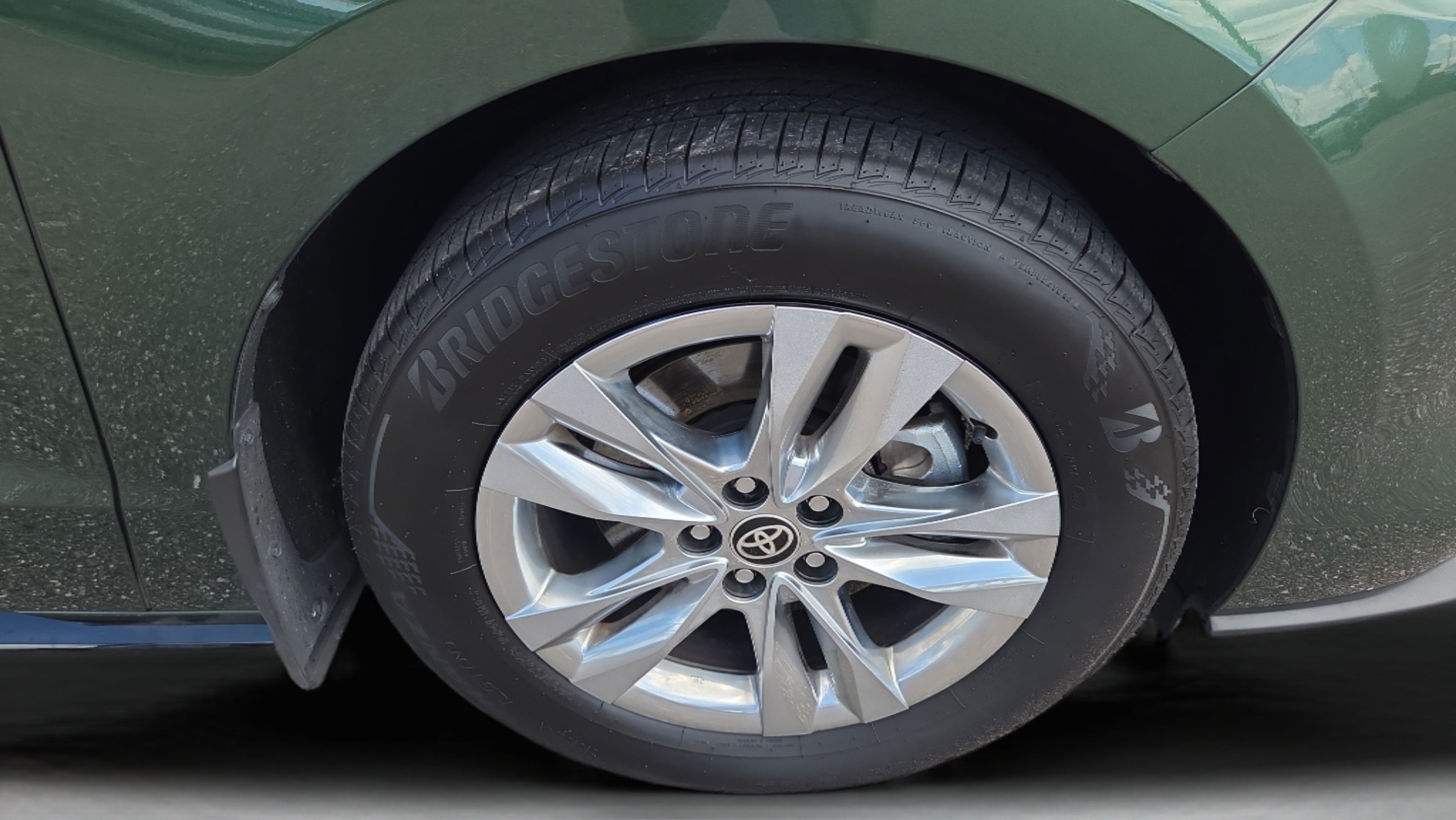 Certified 2026 Toyota Sienna Limited AWD/4WD image 38