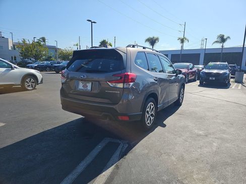 Used 2023 Subaru Forester Premium AWD/4WD image 7
