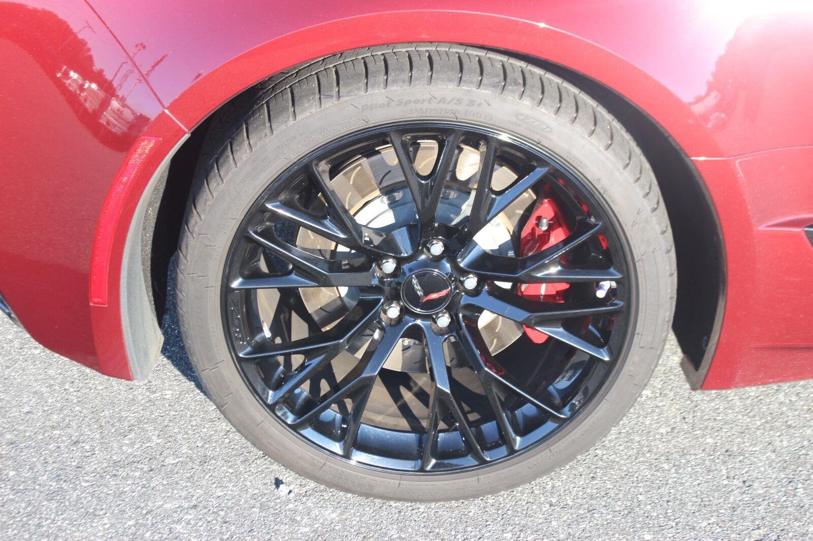 Used 2016 Chevrolet Corvette Z06 w/ 3LZ Preferred Equipment Group RWD image 42