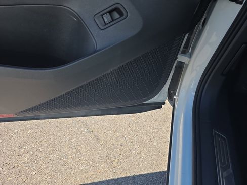 Certified 2024 Volkswagen Atlas Cross Sport SE image 27