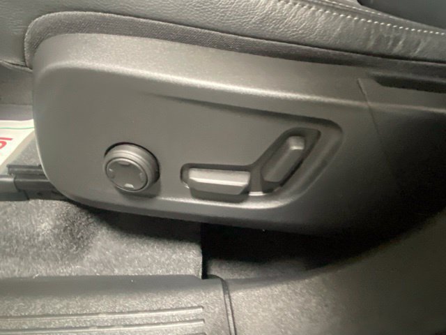 Certified 2024 Volvo XC40 B5 Core AWD/4WD image 12