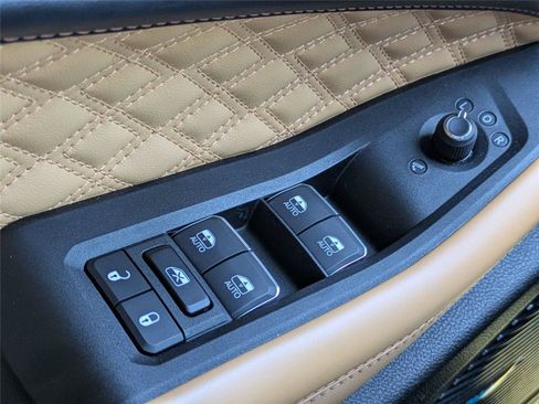 Certified 2025 Jeep Grand Cherokee Summit AWD/4WD image 29