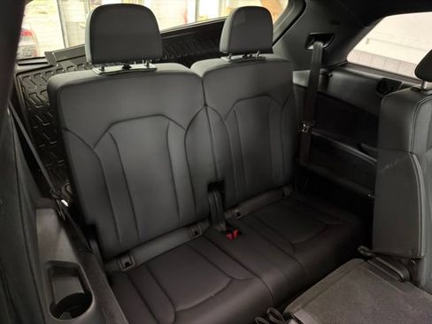 Used 2025 Audi Q7 3.0T Premium Plus w/ Premium Plus Package AWD/4WD image 13