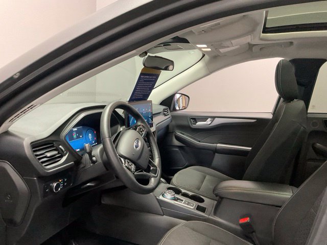 Used 2024 Ford Escape Active w/ Tech Pack #2 AWD/4WD image 16