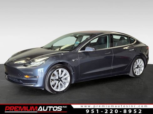 Used 2017 Tesla Model 3 Long Range RWD image 1