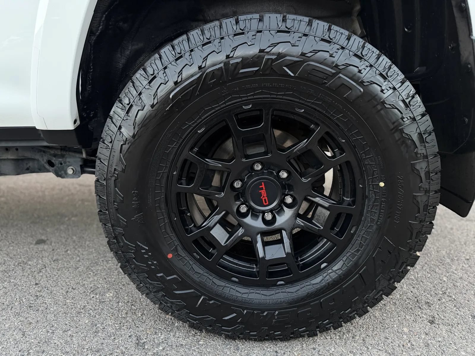 Used 2023 Toyota 4Runner SR5 Premium w/ Moonroof Package AWD/4WD image 43
