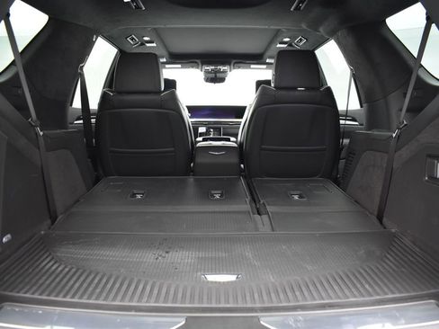 Certified 2025 Cadillac Escalade Sport Platinum image 34
