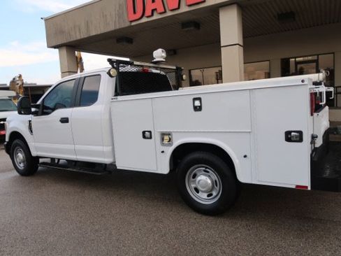 Used 2021 Ford F250 XL w/ Power Equipment Group RWD image 6