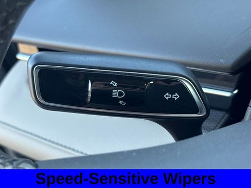 Used 2024 Lincoln Nautilus Premier image 31