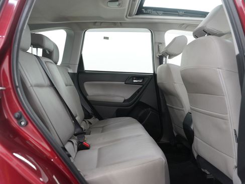 Used 2015 Subaru Forester 2.5i Limited image 12