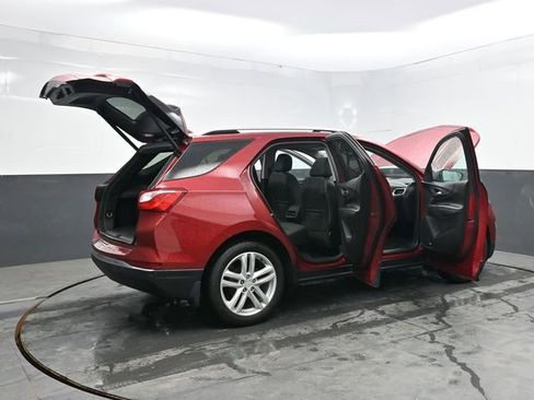 Used 2018 Chevrolet Equinox Premier AWD/4WD image 38