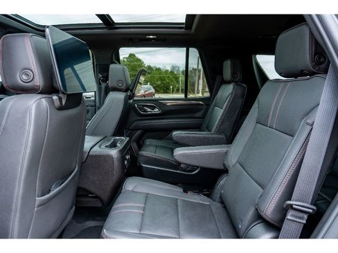 Used 2023 Chevrolet Tahoe RST w/ Luxury Package image 17