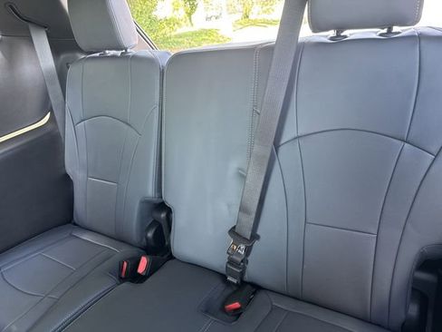 Used 2024 Buick Enclave Premium FWD image 16