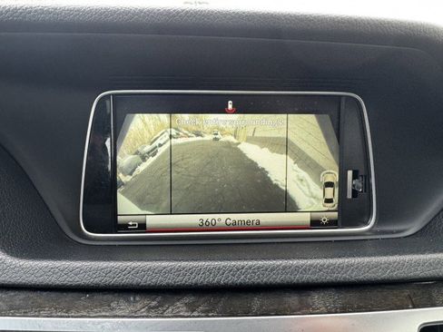 Used 2014 Mercedes-Benz E 550 4MATIC Sedan w/ Premium 1 Package image 21