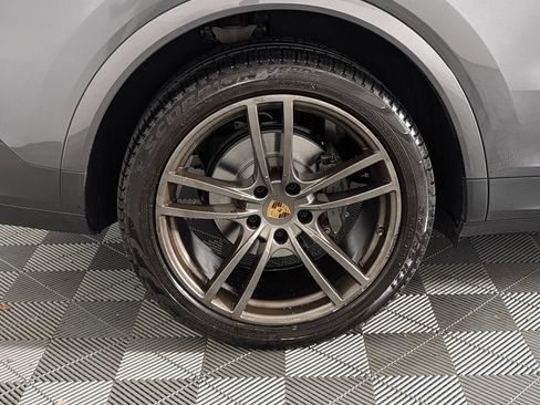 Certified 2021 Porsche Cayenne S AWD/4WD image 13