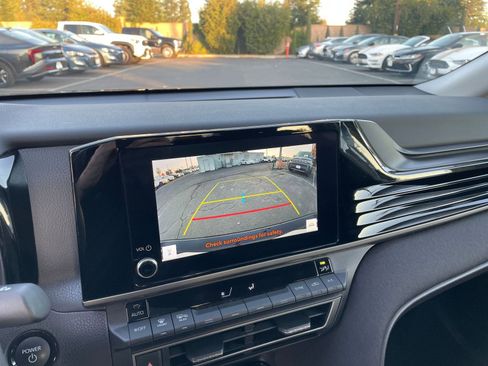 Used 2025 Toyota Camry LE image 17